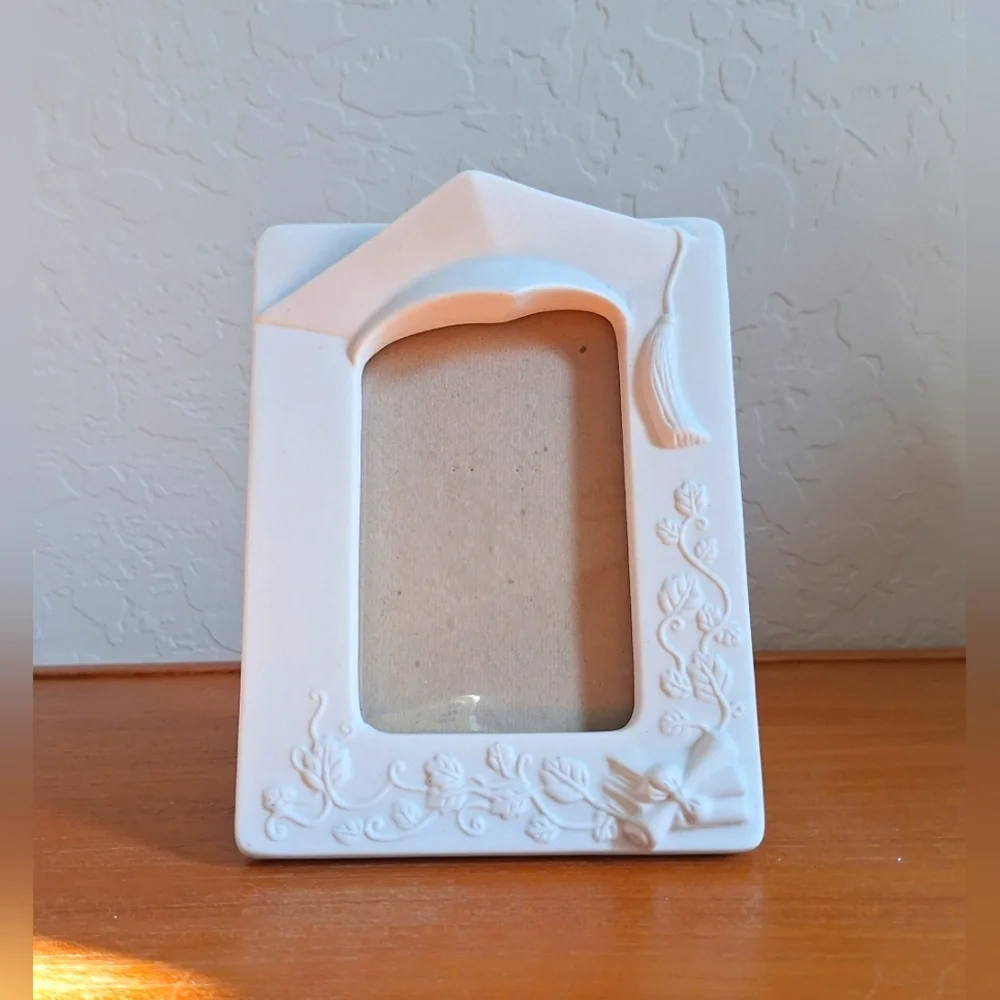 Vintage Russ Berrie 3D Graduation Picture Frame Matte Easel Photo White